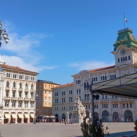 Casa Vacanze Trieste - Vista Piazza Unita Eksteriør bilde