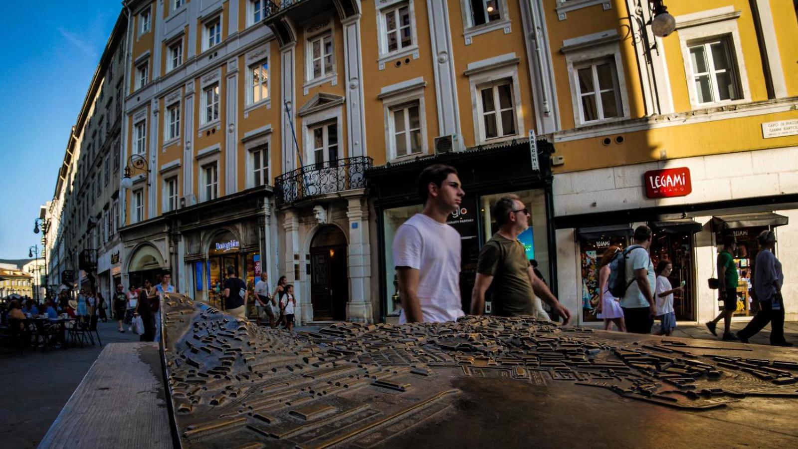 Casa Vacanze Trieste - Vista Piazza Unita Eksteriør bilde