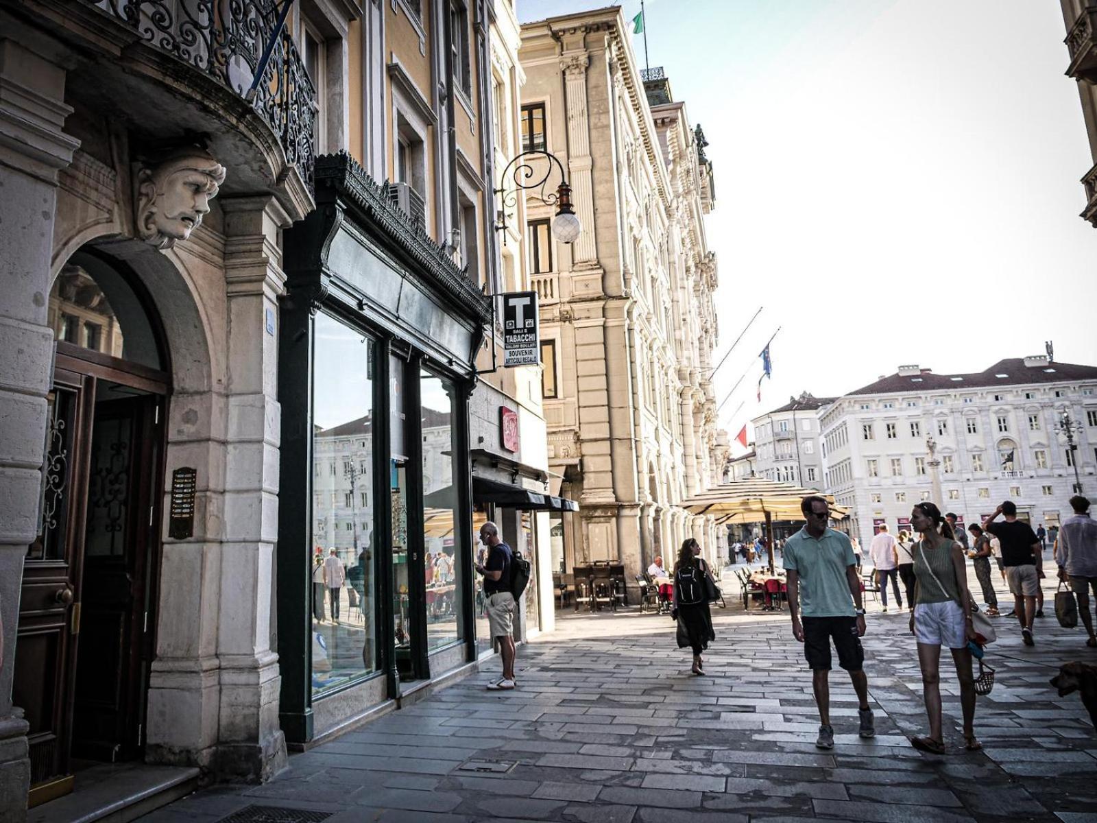 Casa Vacanze Trieste - Vista Piazza Unita Eksteriør bilde